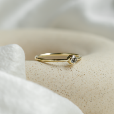 Minimalist engagement ring with salt and pepper diamond AINE