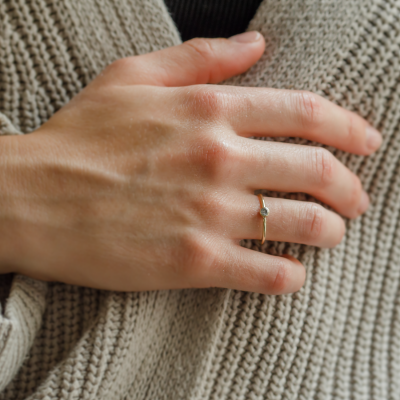 Minimalist engagement ring with salt and pepper diamond AINE