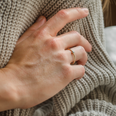 Minimalist engagement ring with salt and pepper diamond AINE