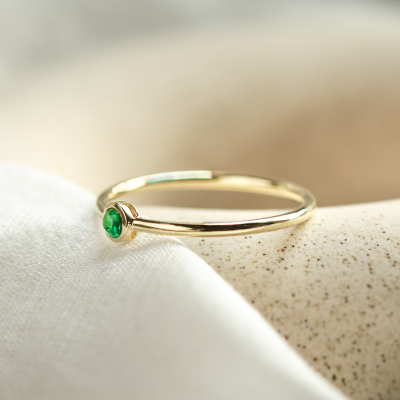 Emerald stackable fine ring CARAGH