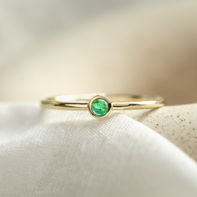 Emerald stackable fine ring CARAGH