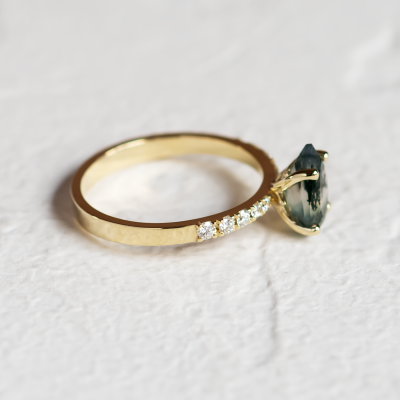 Zlatý prsten s pear mechovým achátem a diamanty EALGA