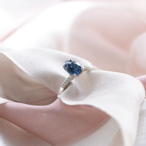 Magnificent blue topaz ring EIMEAR