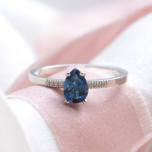 Magnificent blue topaz ring EIMEAR