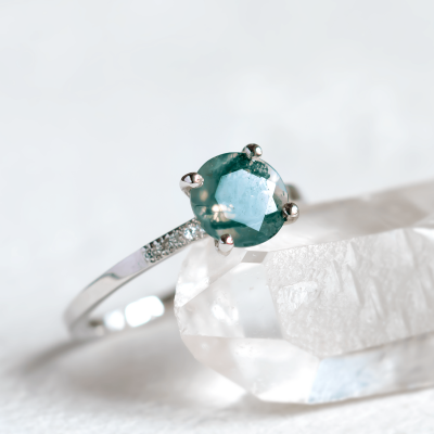 Zásnubní prsten s mechovým achátem a diamanty FIADH