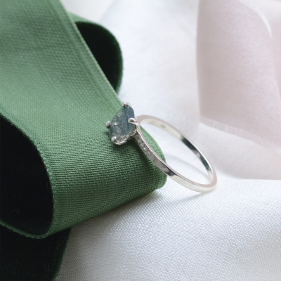 Engagement ring with moss agate and diamonds FIADH
