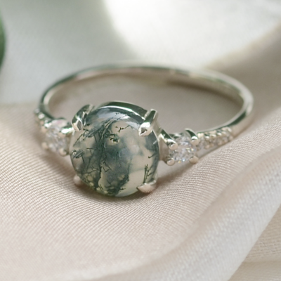 Gold ring with cabochon moss agate and diamonds FIONNUALA