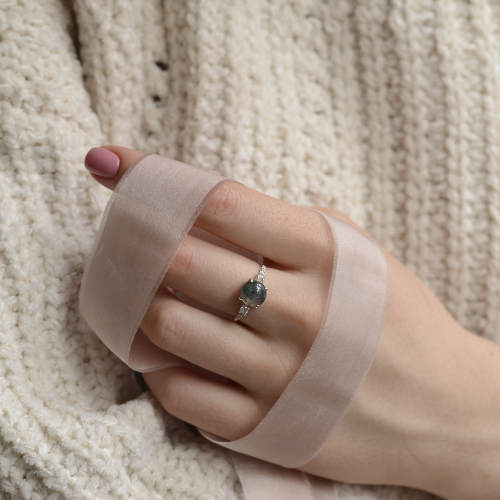 Gold ring with cabochon moss agate and diamonds FIONNUALA