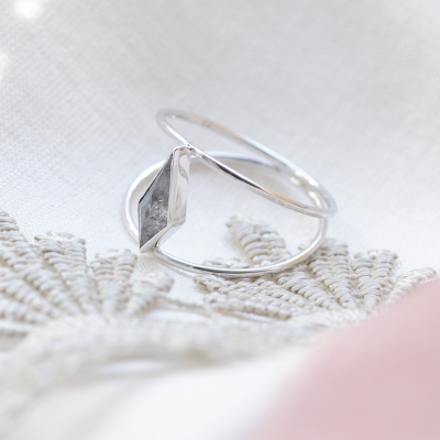Dvojitý prsten ze zlata se salt´n´pepper diamantem GRAINNE