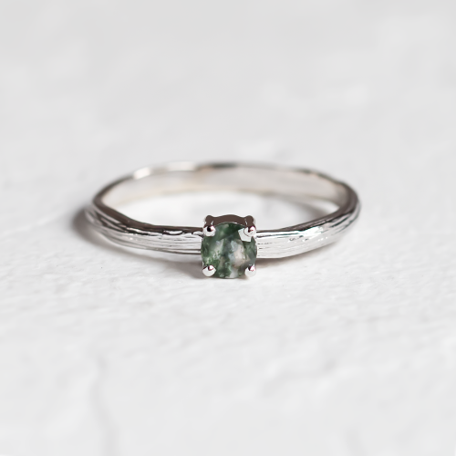 Gold ring in tree bark shape with moss agate MOSSI