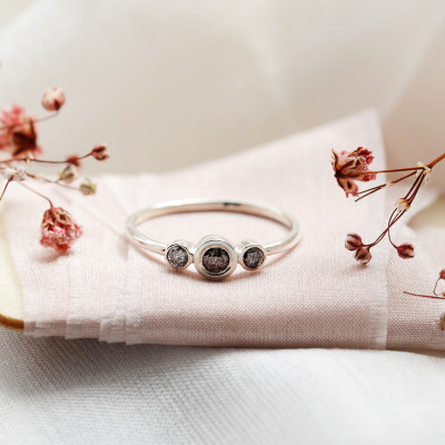 Gold ring with three salt and pepper diamonds TRIO