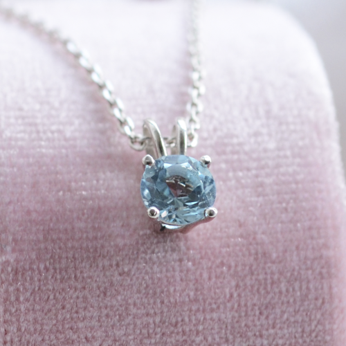 Zlatý minimalistický přívěsek s akvamarínem SINEAD