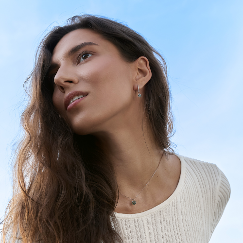 Zlatý přívěsek s round mechovým achátem SIOBHAN