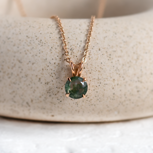 Zlatý přívěsek s round mechovým achátem SIOBHAN