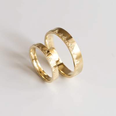 Wedding bands with mountains engraving and diamond HIKE