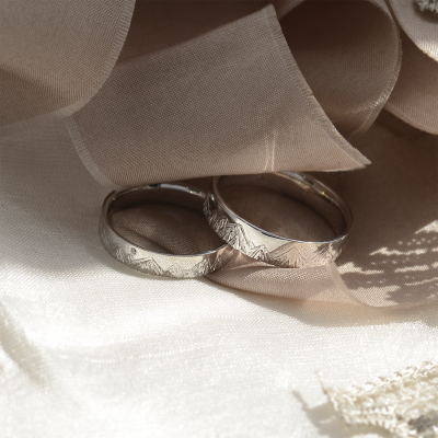 Wedding bands with mountains engraving and diamond HIKE
