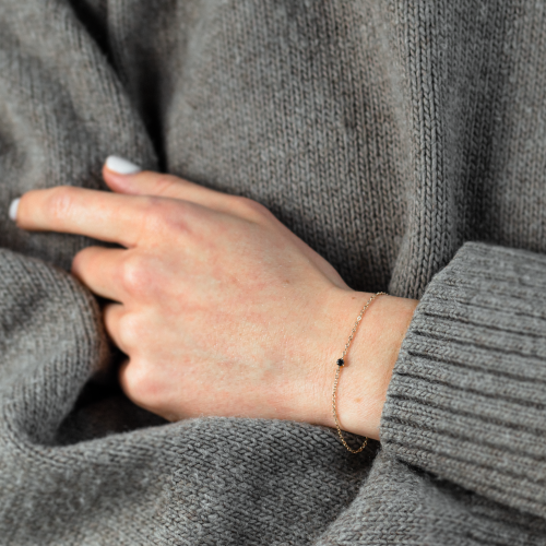 Minimalist bracelet with a black diamond BLAKE