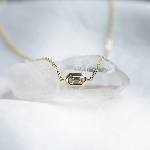 Minimalistický zlatý náramek se salt and pepper diamantem NAYA