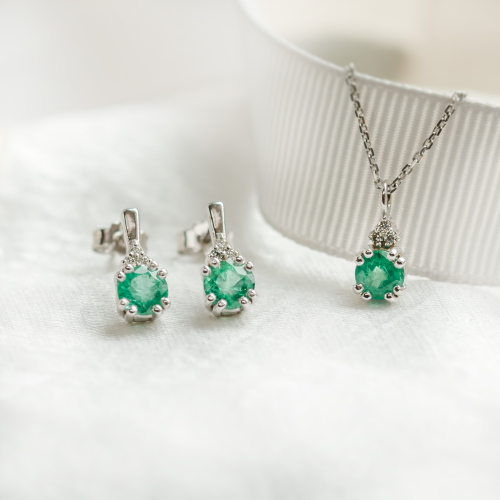 Emerald and diamond jewellery set ELANNA