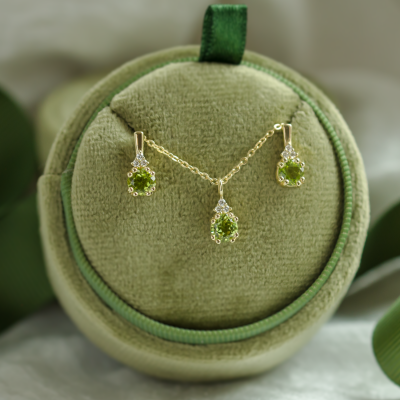 Set of jewellery with peridot and diamonds VERDA