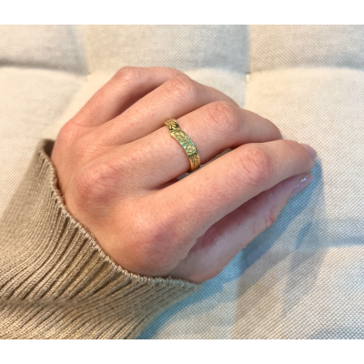 Zlatý  snubní prsten