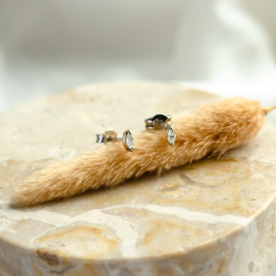 Minimalist earrings with marquise diamonds ANTO