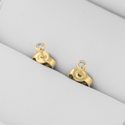 Zlaté minimalistické puzetové náušnice s diamanty ANY