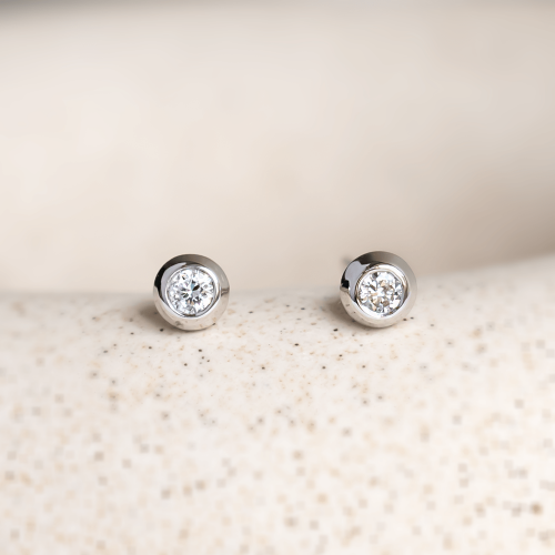 Zlaté minimalistické puzetové náušnice s lab-grown diamanty ANIA