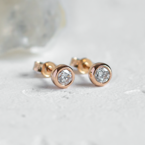 Gold earrings with lab-grown diamonds in bezel style BRESCIA