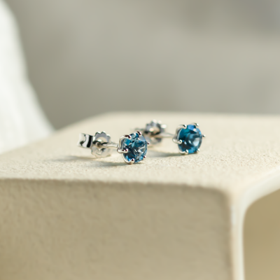 Stud earrings with blue topaz DENIM