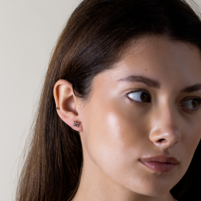 Minimalistické náušnice se salt and pepper diamanty FLORIS