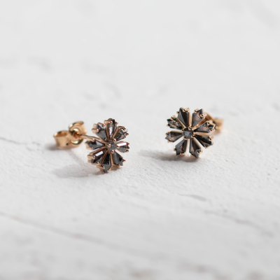 Květinové náušnice se salt and pepper diamanty FLOWER