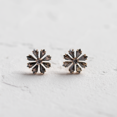 Květinové náušnice se salt and pepper diamanty FLOWER