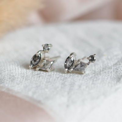 Elegant cluster earrings with salt and pepper diamonds GRAPPO