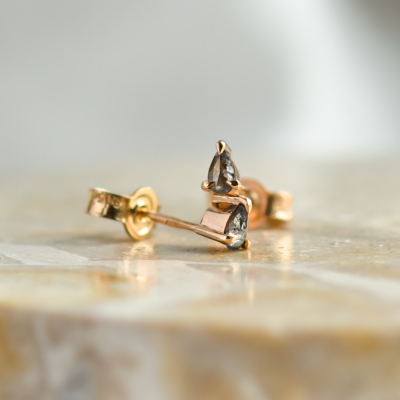 Minimalist gold earrings with pear salt and pepper diamonds NADINE