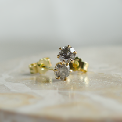 Minimalist earrings with salt and pepper diamonds PARKER