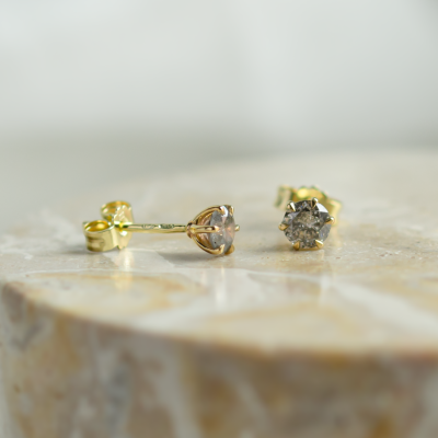 Minimalist earrings with salt and pepper diamonds PARKER