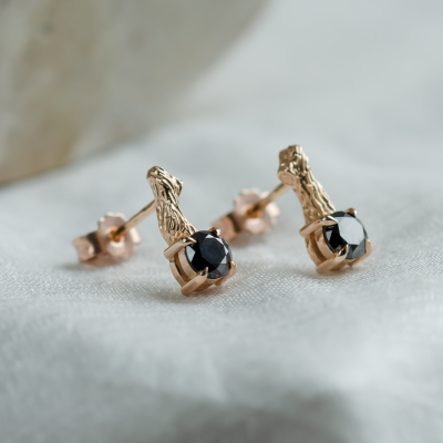 Stud earrings with black diamonds and twig SEAN