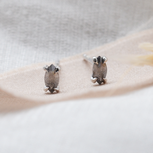 Minimalistické náušnice se salt and pepper diamanty STELLA