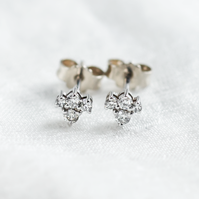 Minimalist gold earrings with diamonds in cluster setting STEPH