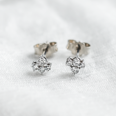 Minimalist gold earrings with diamonds in cluster setting STEPH