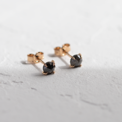 Minimalistické náušnice se salt and pepper diamanty SUZETTE