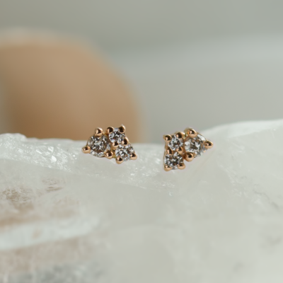 Minimalist gold cluster earrings with diamonds TAYLA