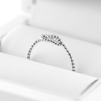 Originální prsten ve tvaru uzlu ze zlata NODE