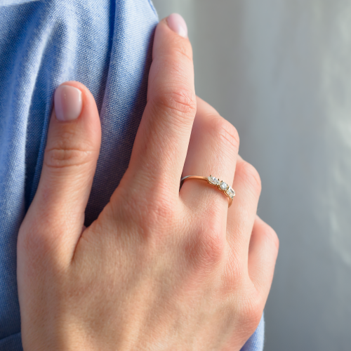 Gold ring with three moissanites AVERY