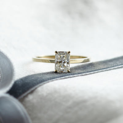 Minimalist engagement ring with moissanite BAGI