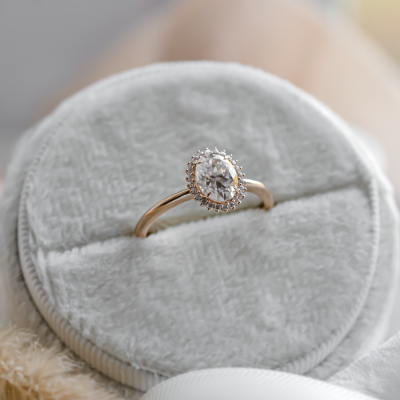 Halo engagement ring with oval moissanite BLANC