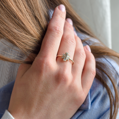Elegantní zásnubní prsten s moissanity BUTTERFLY