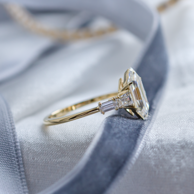 Elegant ring with hexagon moissanite DUKE