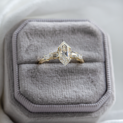 Elegant ring with hexagon moissanite DUKE
